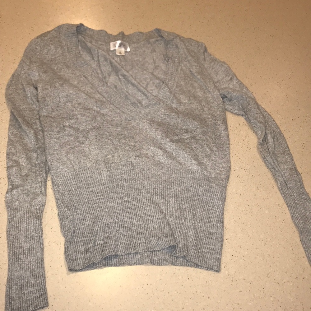 V neck sweater